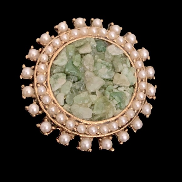 Unique Vintage Jewelry - Vintage Brooch Pearls Green Stone Chips